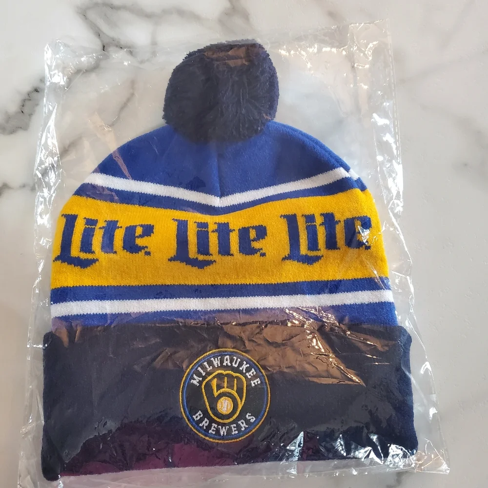 Milwaukee Brewers Miller Lite Winter Beanie Hat & Rally Towel